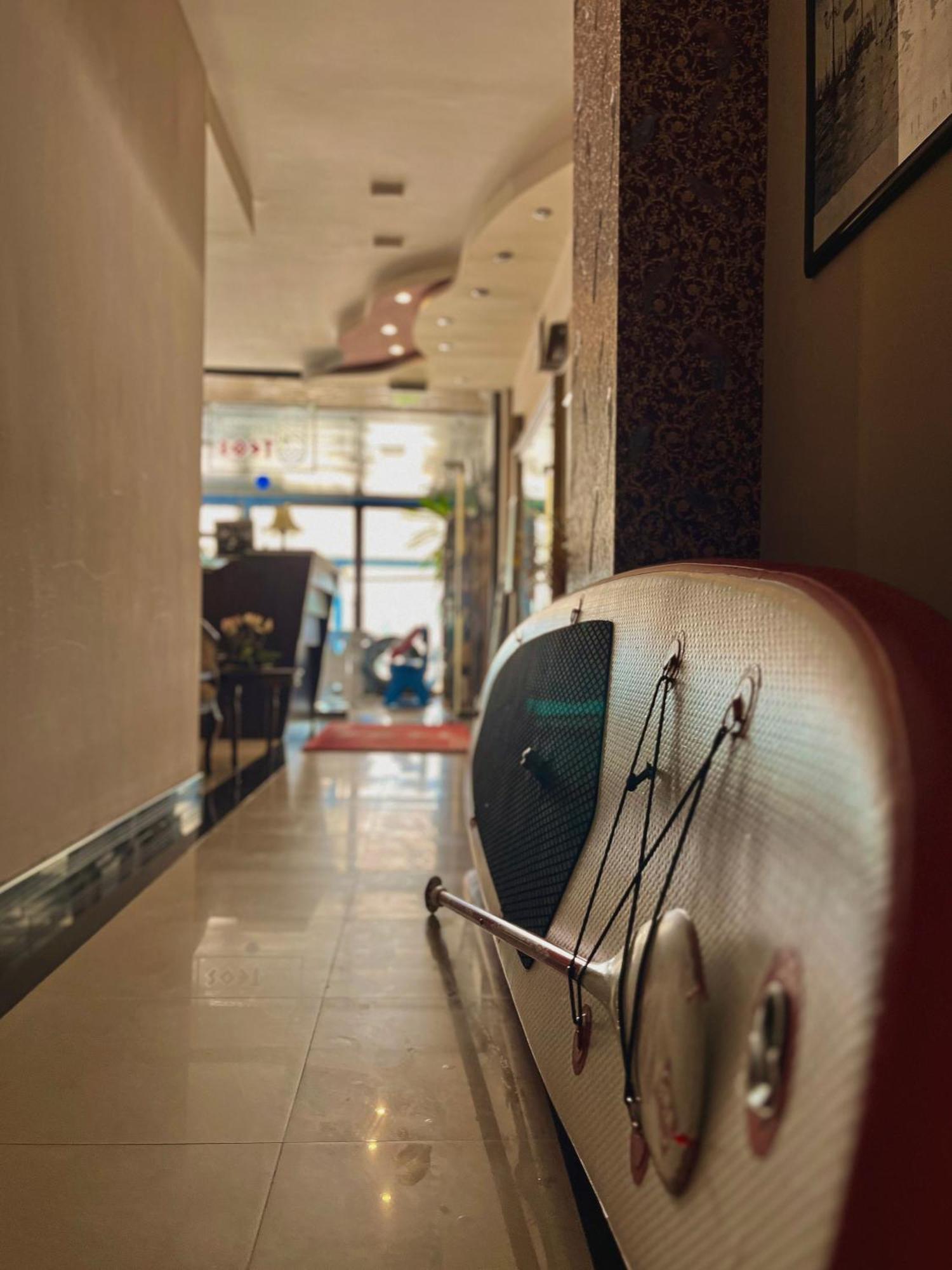 Family Hotel Teos Kiten  Exterior photo